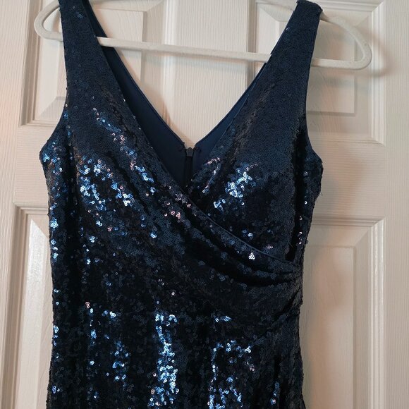 Vince Camuto Dresses & Skirts - Formal gown